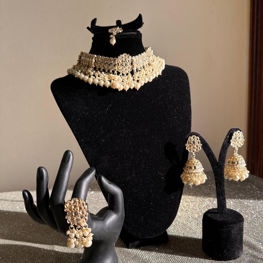 Kundan Jewelry Necklace Set With Ring and Earrings Gold And White