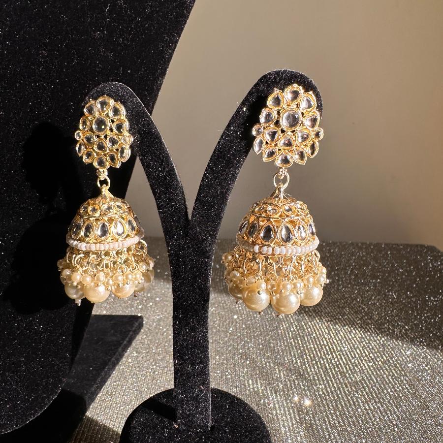 Kundan Jewelry Necklace Set With Ring and Earrings Gold And White