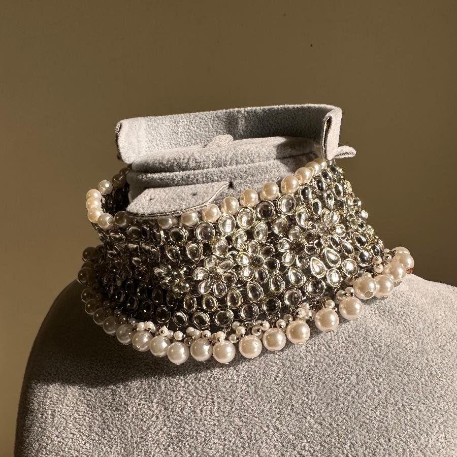 Kundan Jewelry Necklace In Silver And White With Matching Earrings