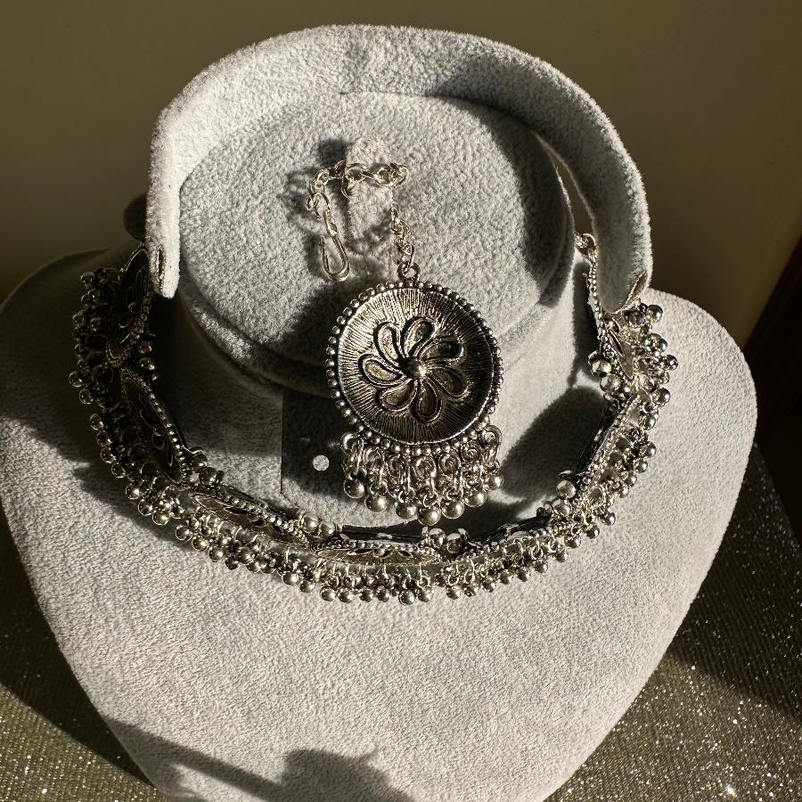 Oxidized Silver Necklace Jewelry With Earrings and Mang-Tikka