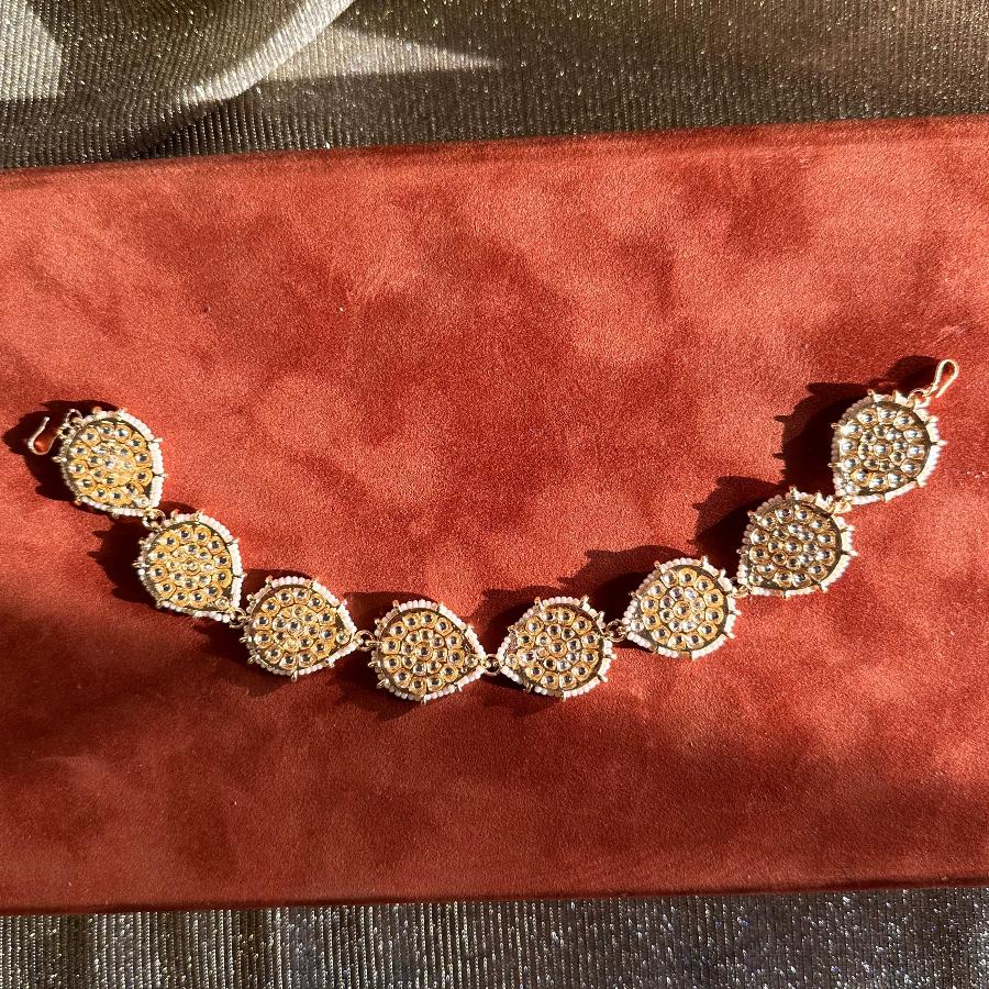Kundan Matha Patti with White and Gold Color