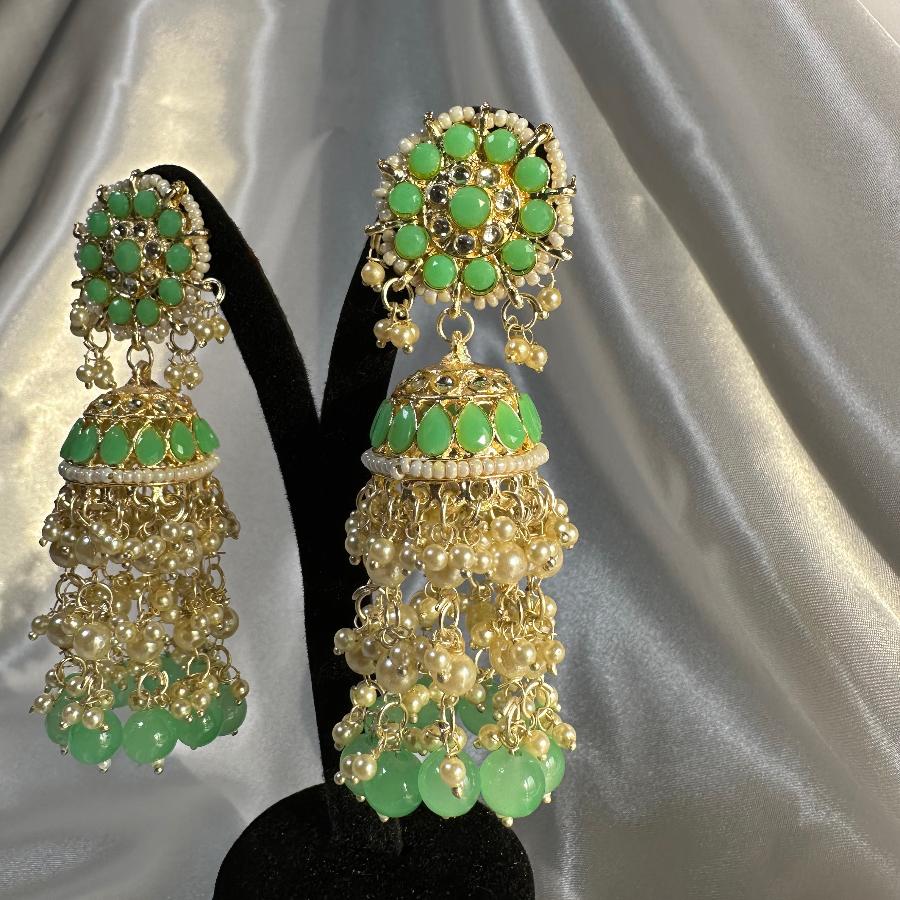 Earring in Chandelier Style in Light Green & Baby Pink