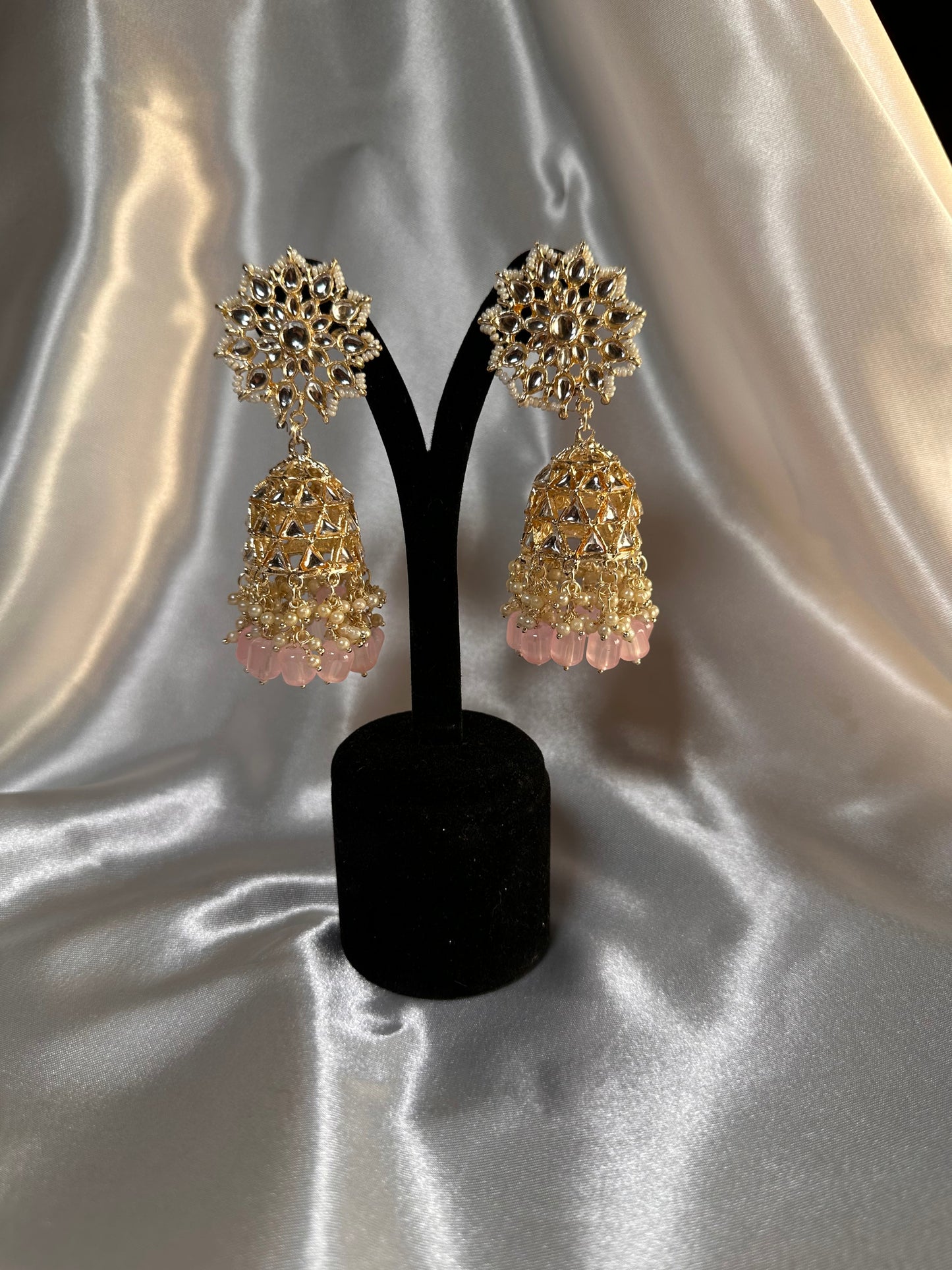 Earring in Jhumka Style Kundan Gold color