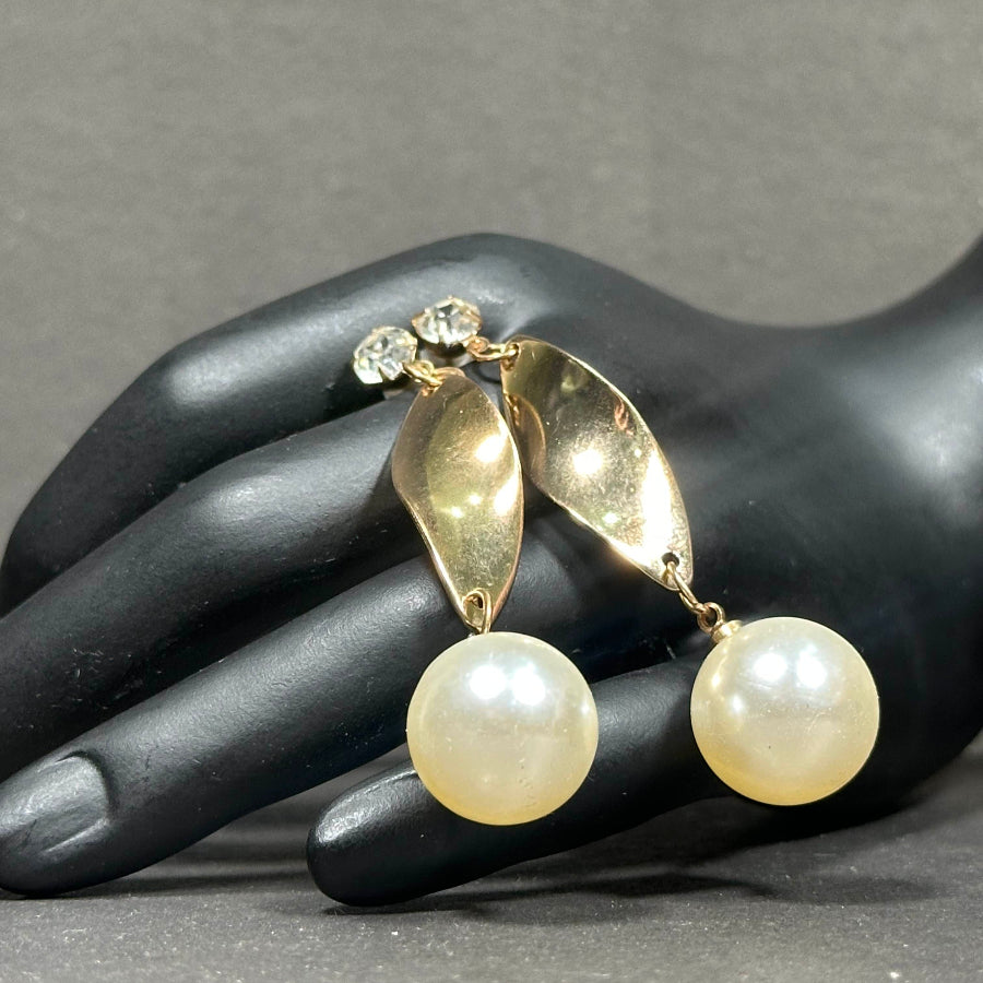 Zeenat Drop Earrings