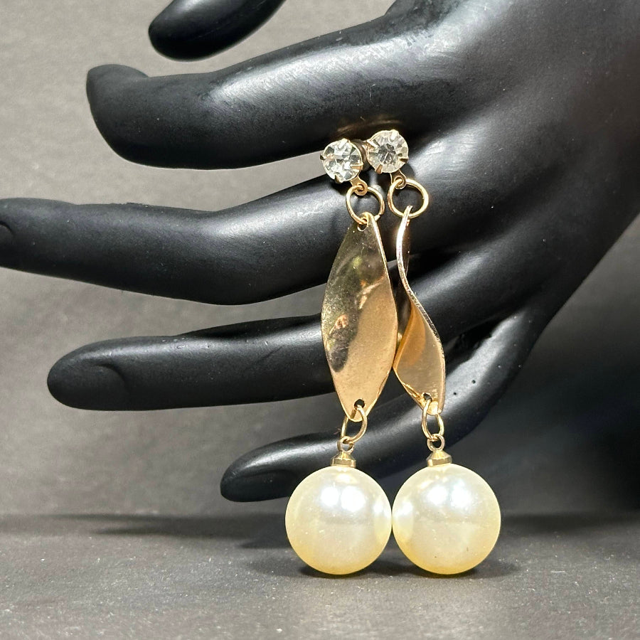 Zeenat Drop Earrings
