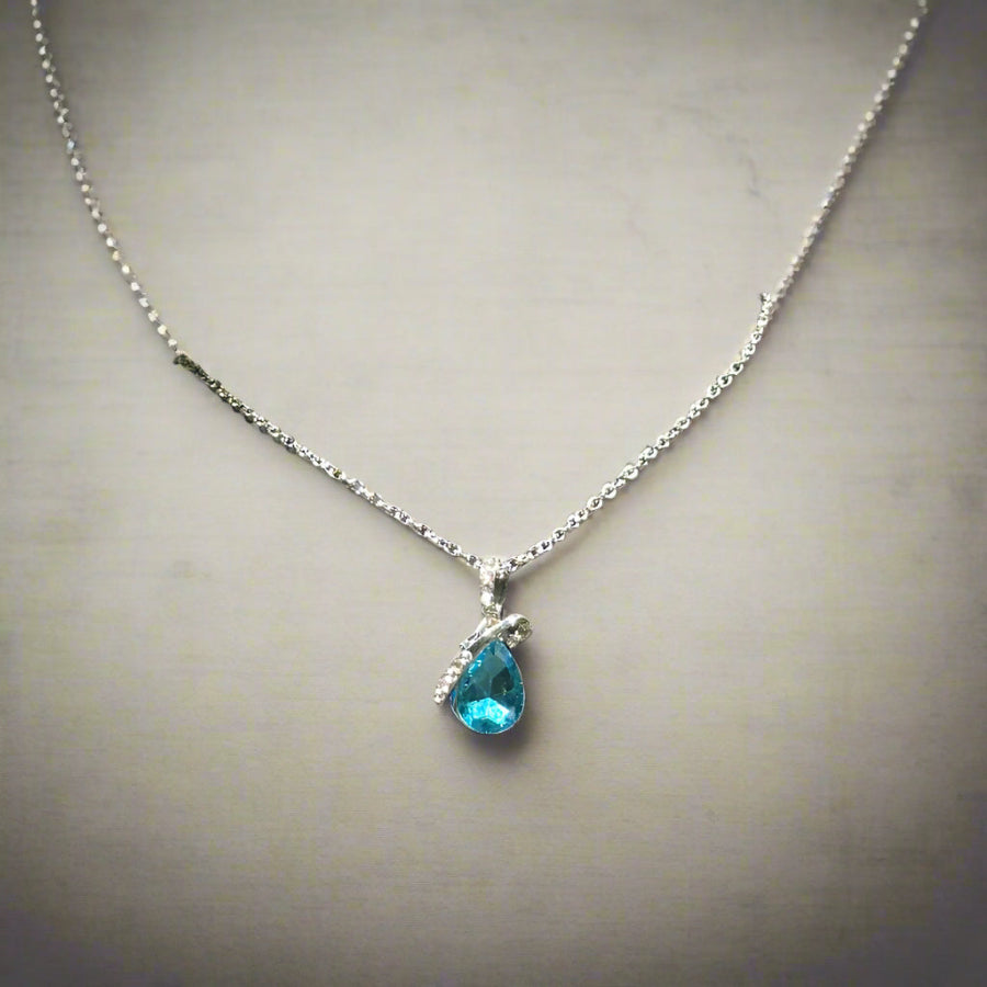 Neelum Dew Locket