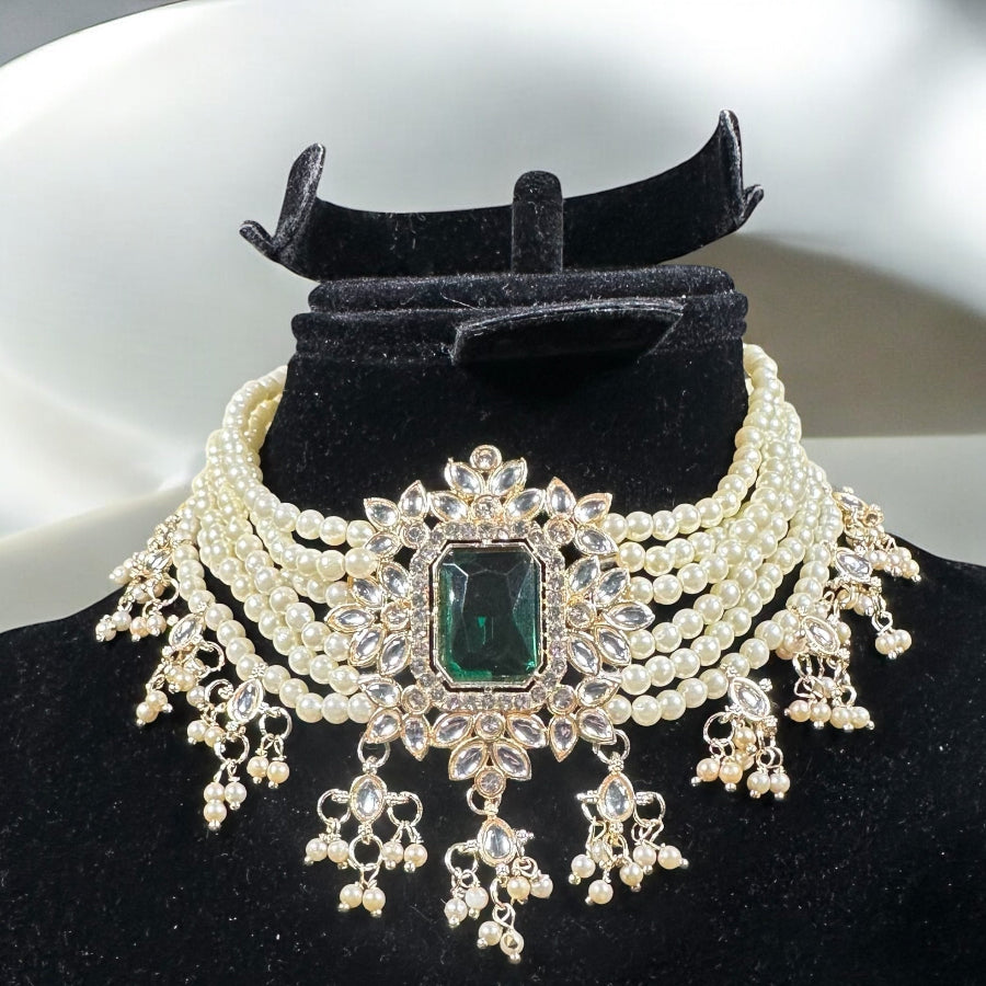 Pearl Raani Green Necklace set