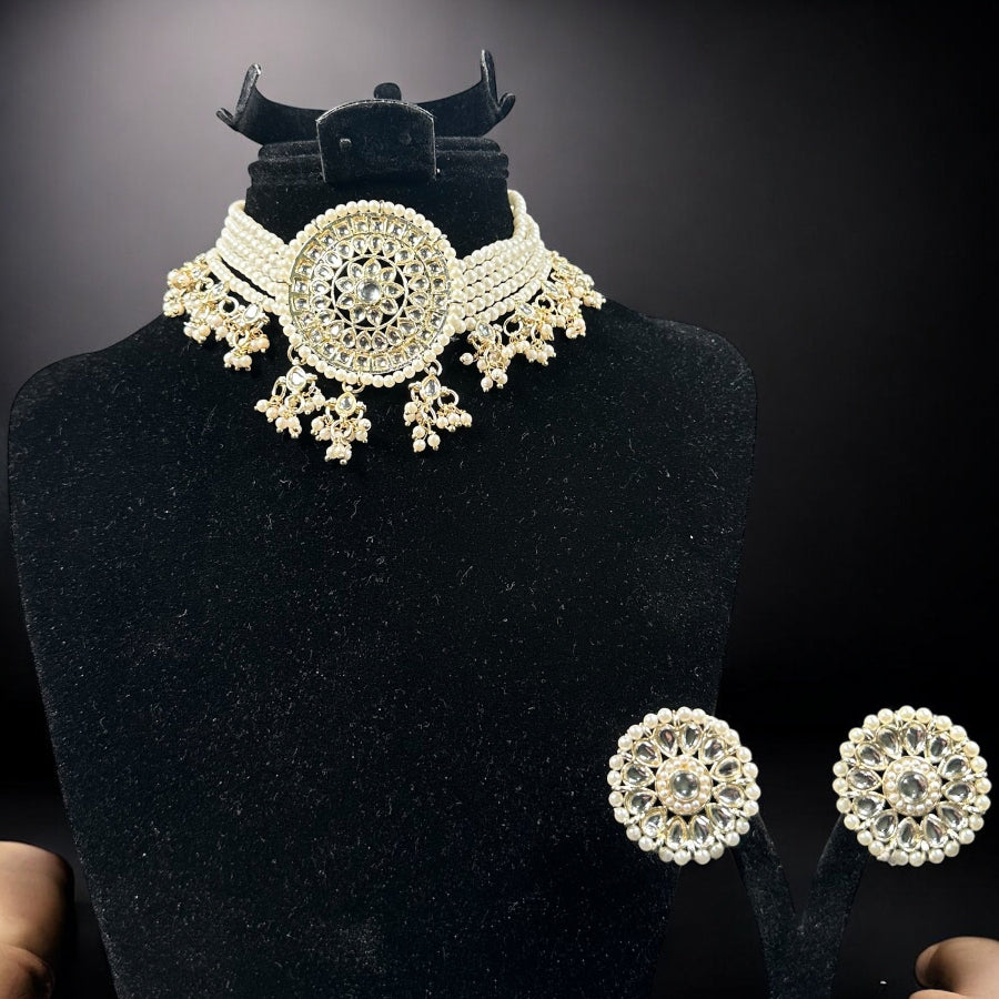 White pearl Choker necklace with earrings