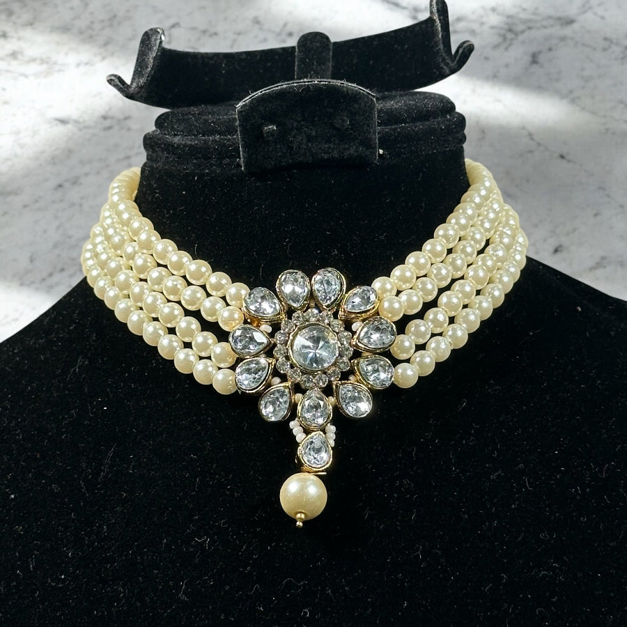 White pearl choker necklace set
