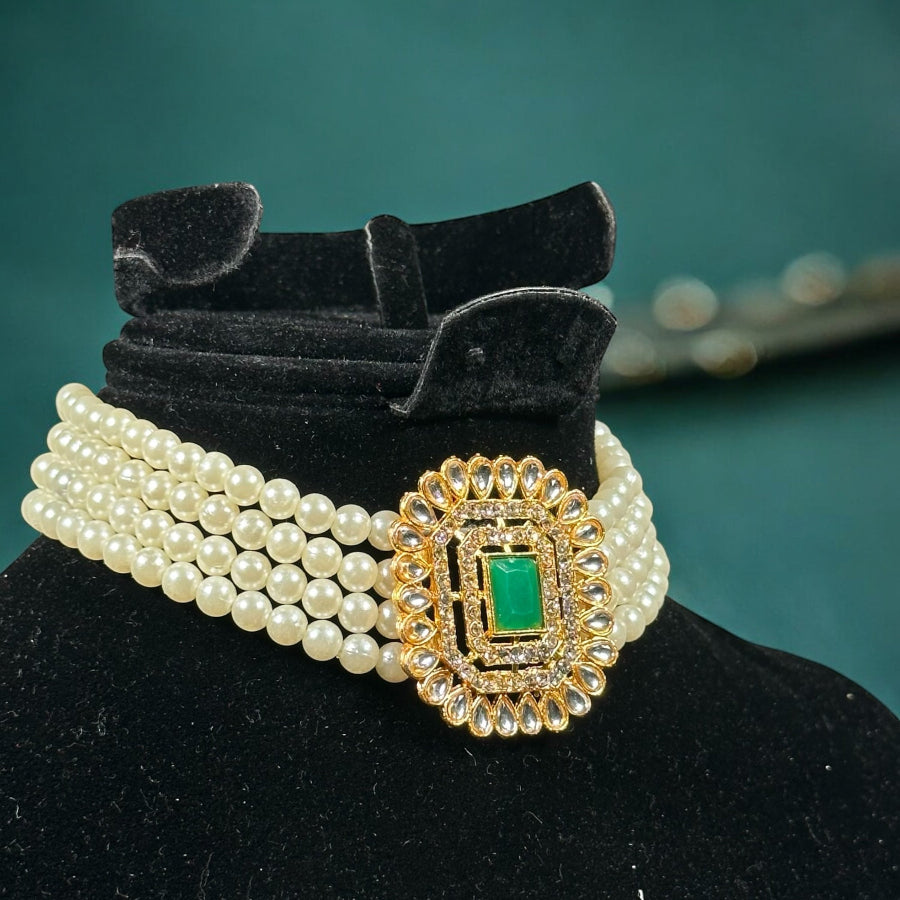 White pearl Green Choker necklace with earrings