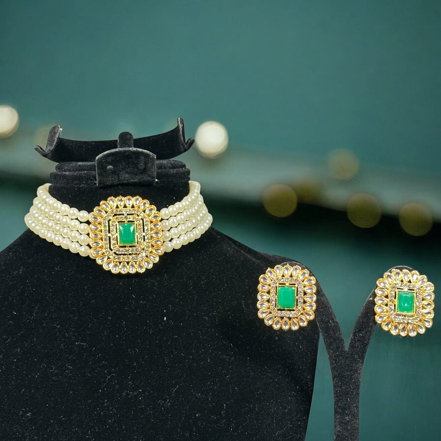 White pearl Green Choker necklace with earrings
