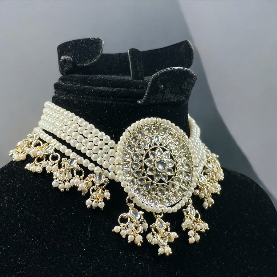 White pearl Choker necklace with earrings