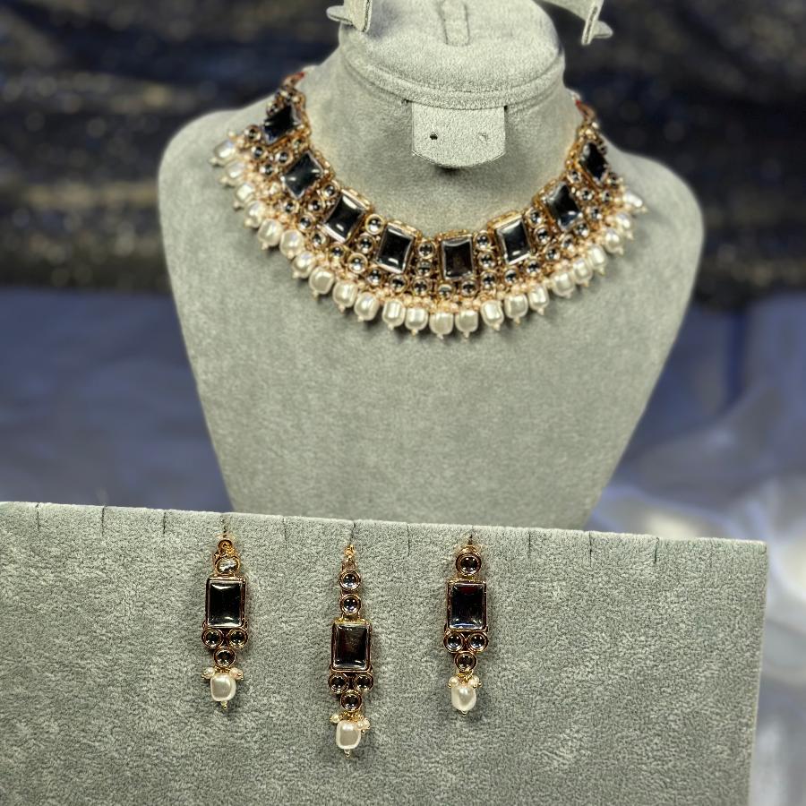 Kundan Necklace Gold And White Set