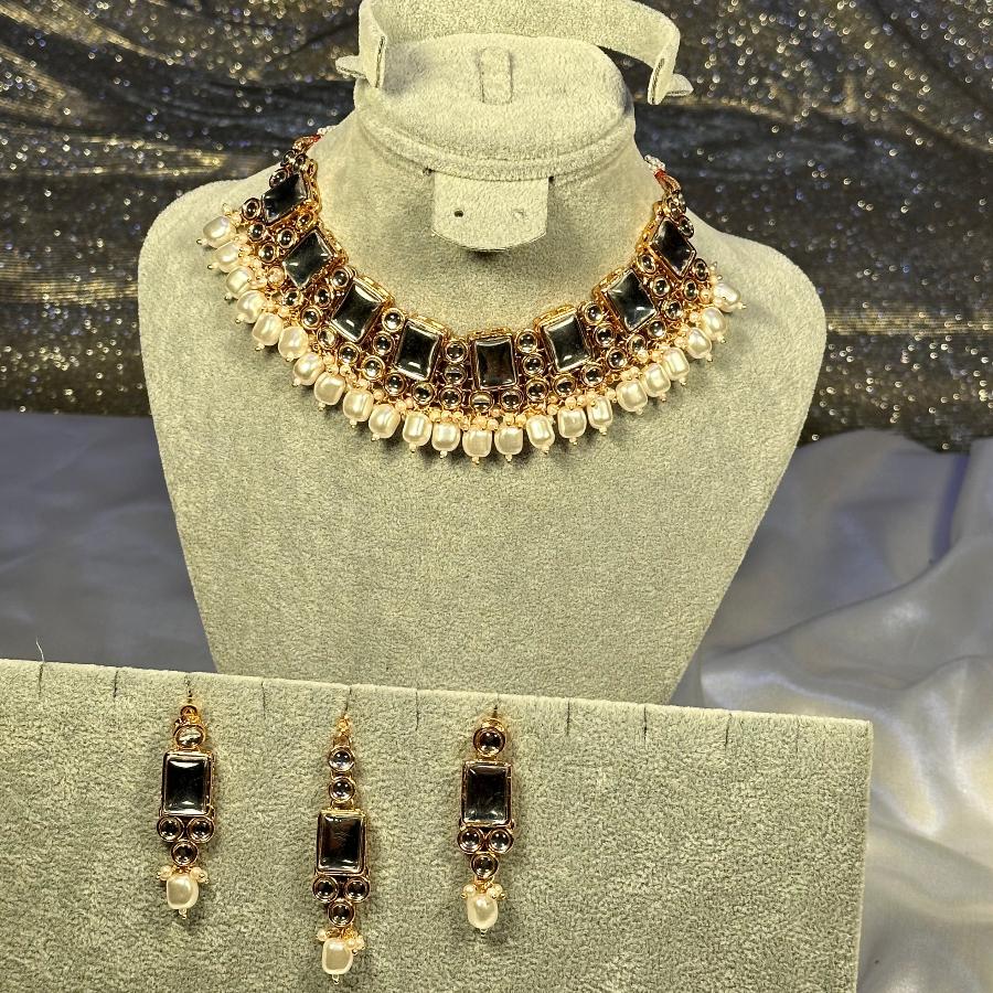 Kundan Necklace Gold And White Set