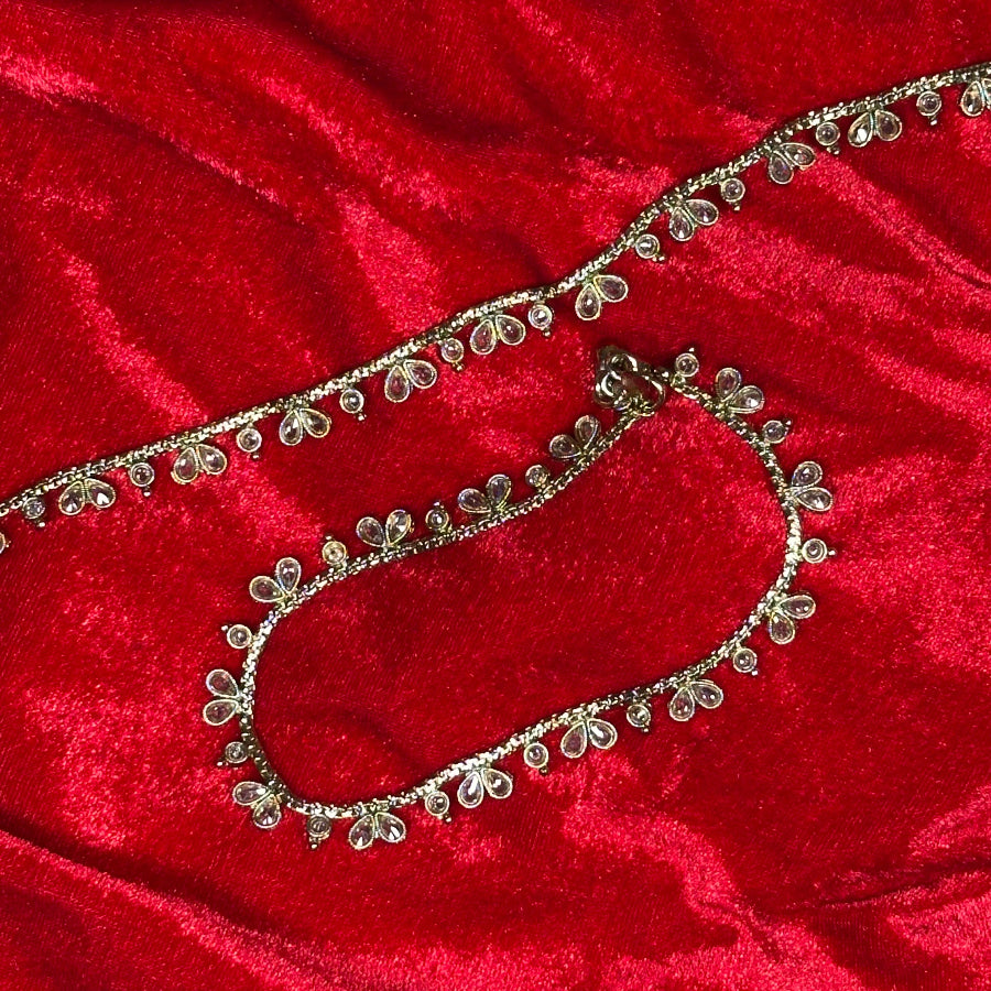Elegant Silver Floral Payal