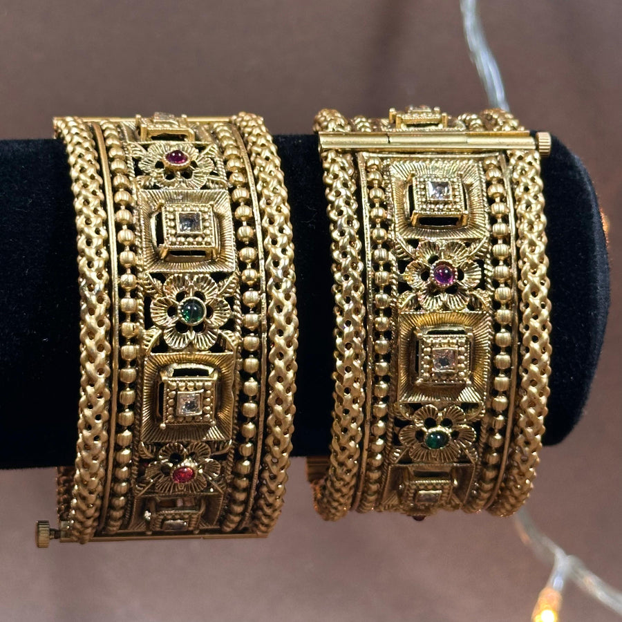 Ethnic Pakistani Wedding Bangles with Pearl & Stone Detailing