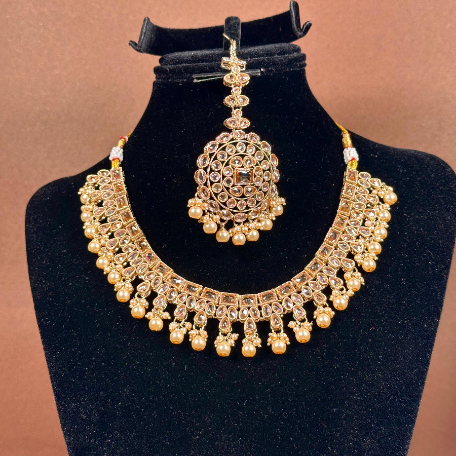 Gold-Plated Necklace with Earrings and maang tika
