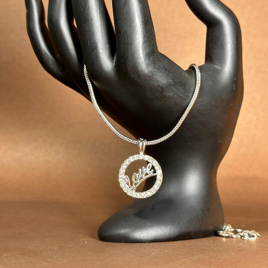 Hearts Entwined Love Pendant L9