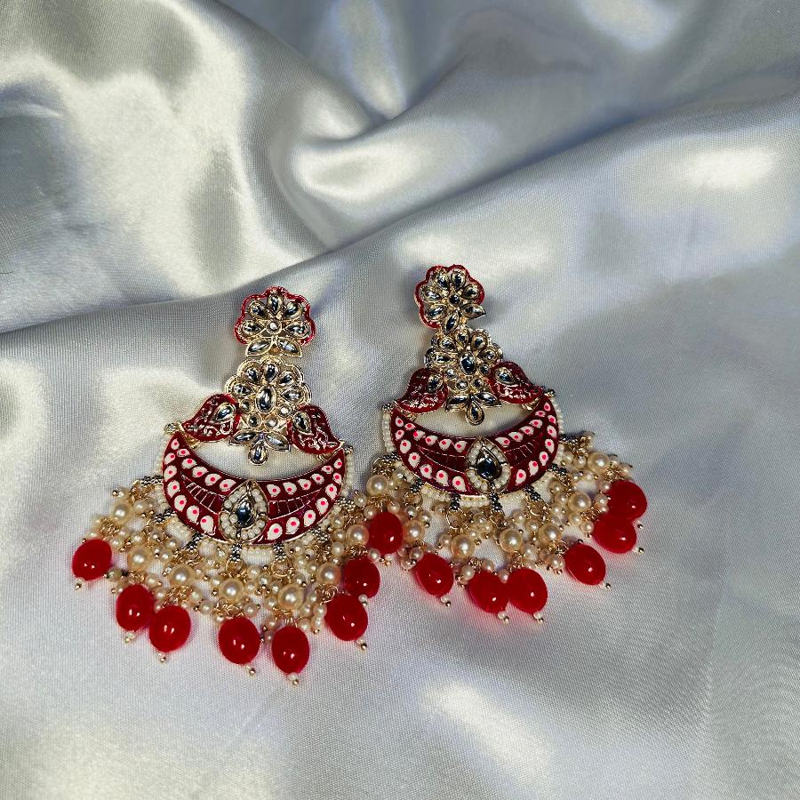 Earrings With Kundan Studded in Red