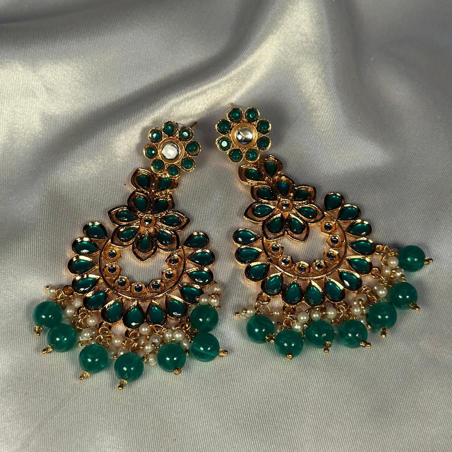 Earrings With Kundan Studded in Green