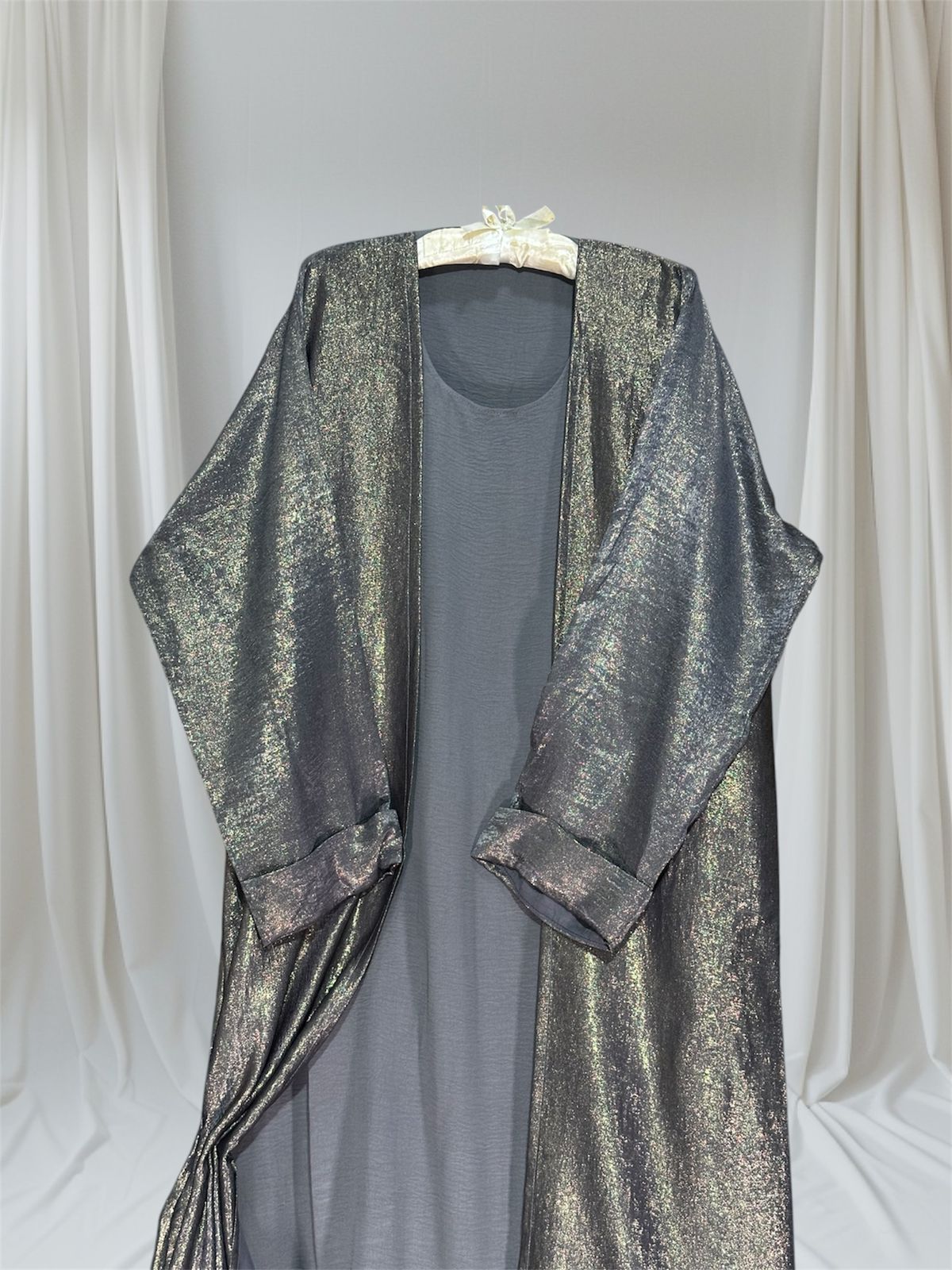 Mahreen Flow Abaya Grey