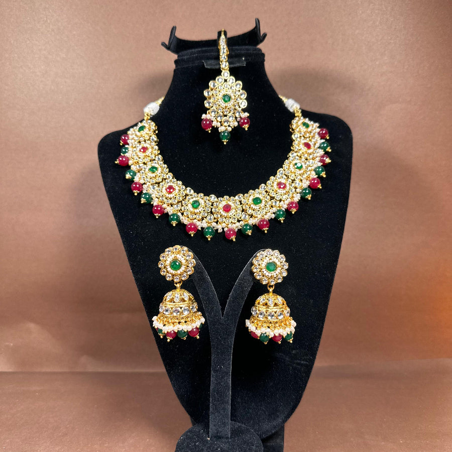 Meeras Necklace Set