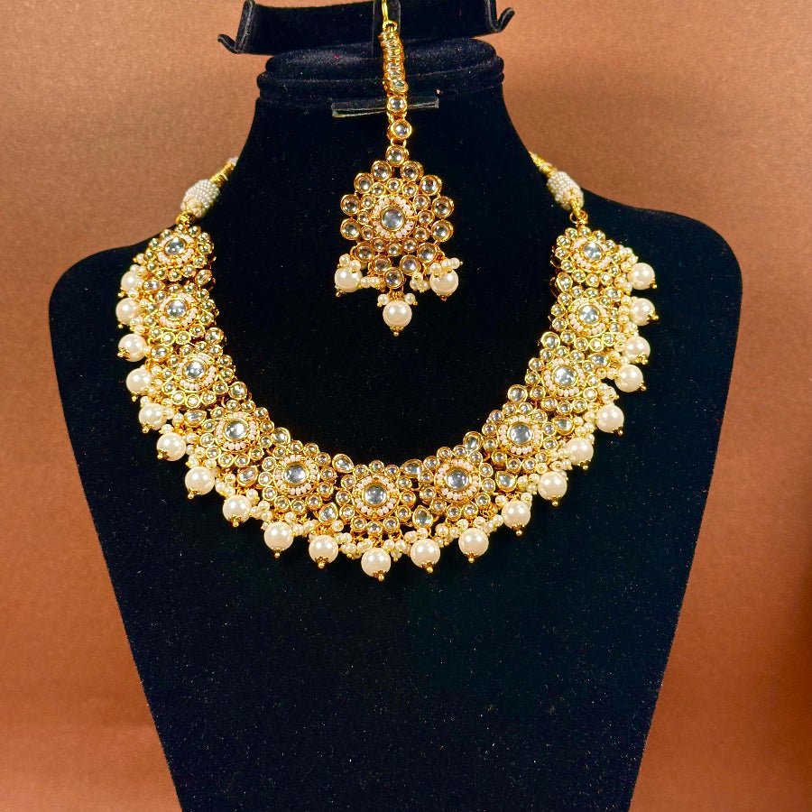 Meeras Necklace Set