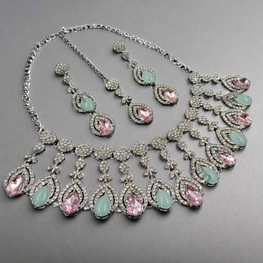 Nazneen Necklace Set