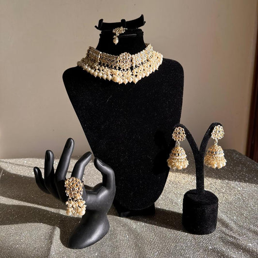 Kundan Jewelry Necklace Set With Ring and Earrings Gold And White