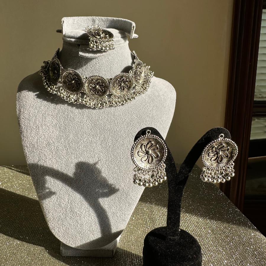 Oxidized Silver Necklace Jewelry With Earrings and Mang-Tikka