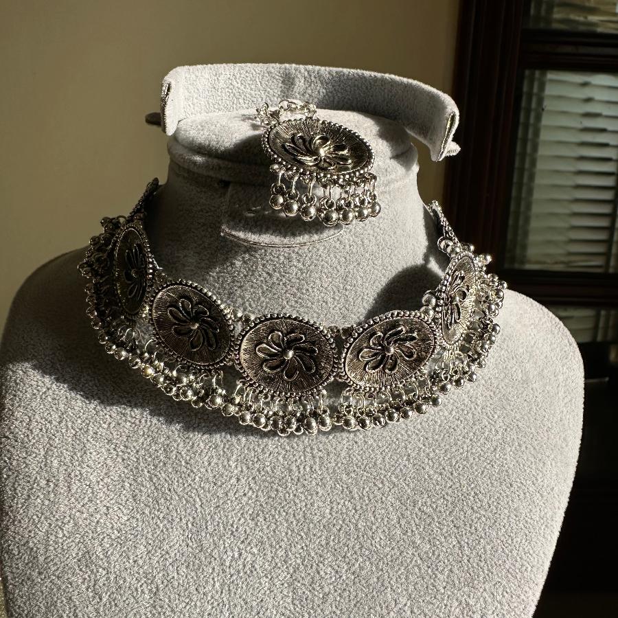 Oxidized Silver Necklace Jewelry With Earrings and Mang-Tikka