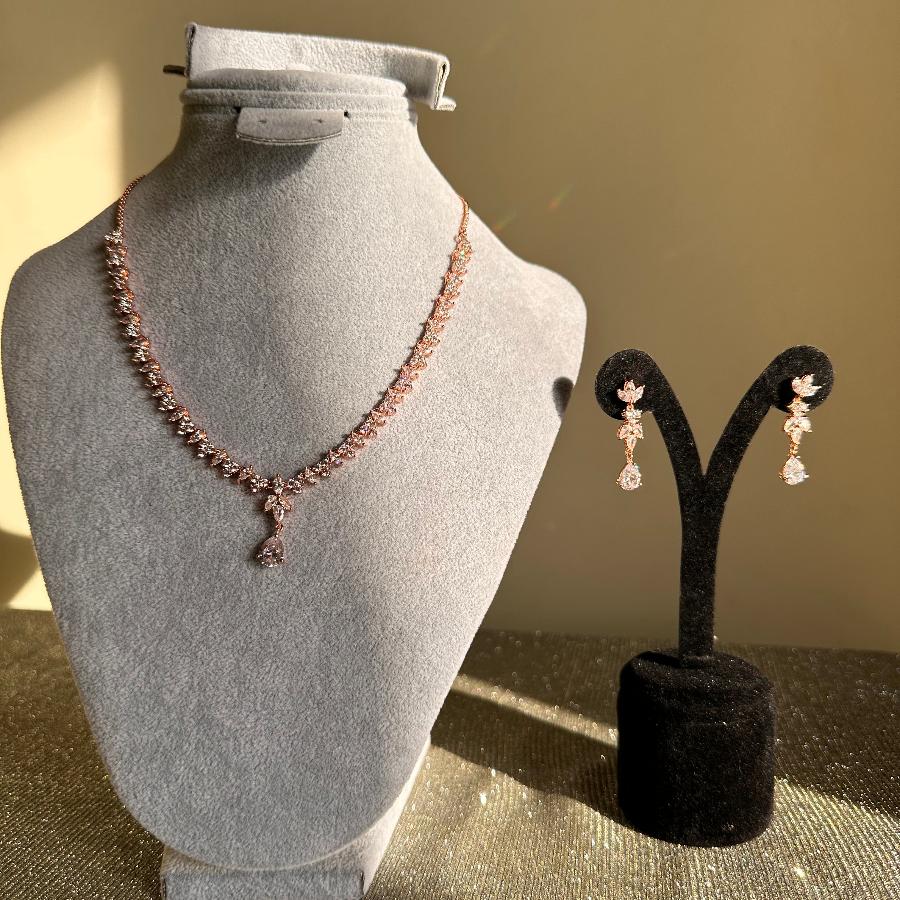 American Diamond And Cubic Zircon 18 Carat Necklace Set in Rose Gold