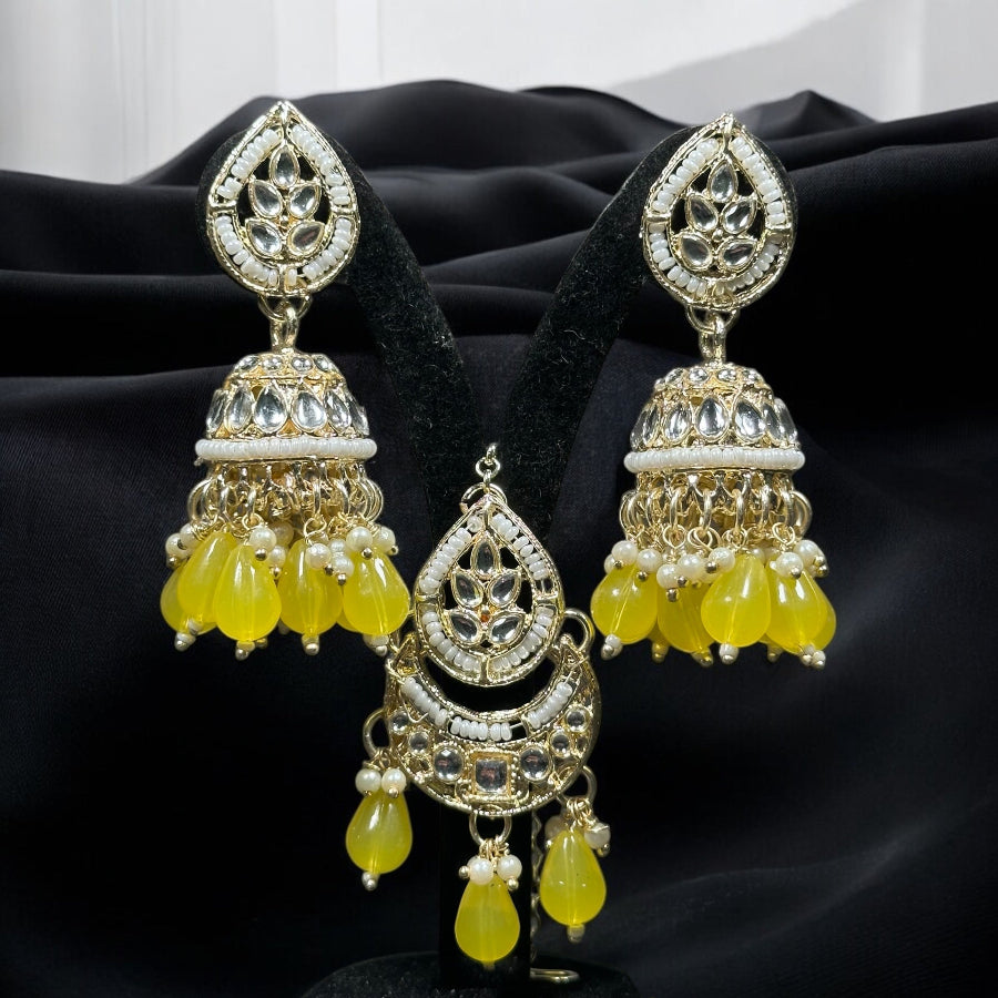 Jhumkay Gold And yellow with Maangtika
