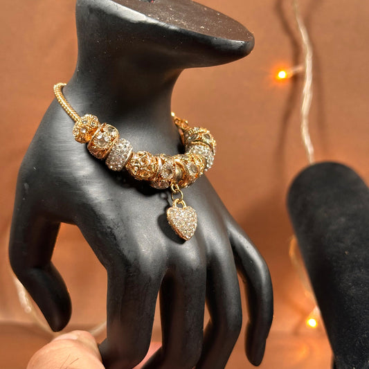 Elegant Sparkle Heart Bracelet