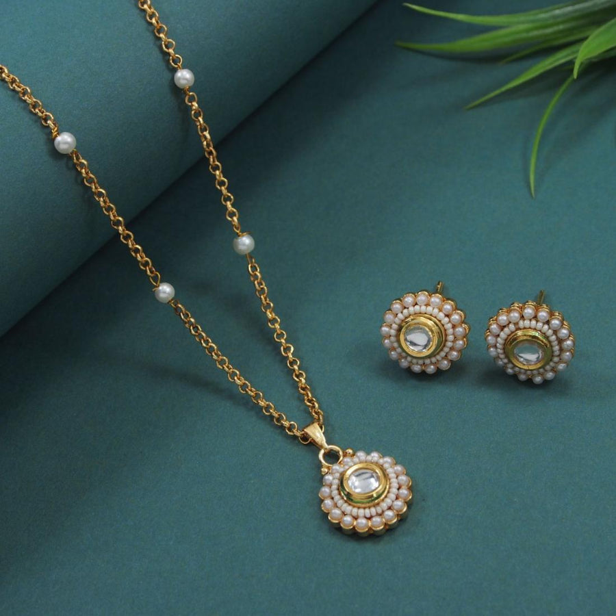 Gulnaar Pendant Set