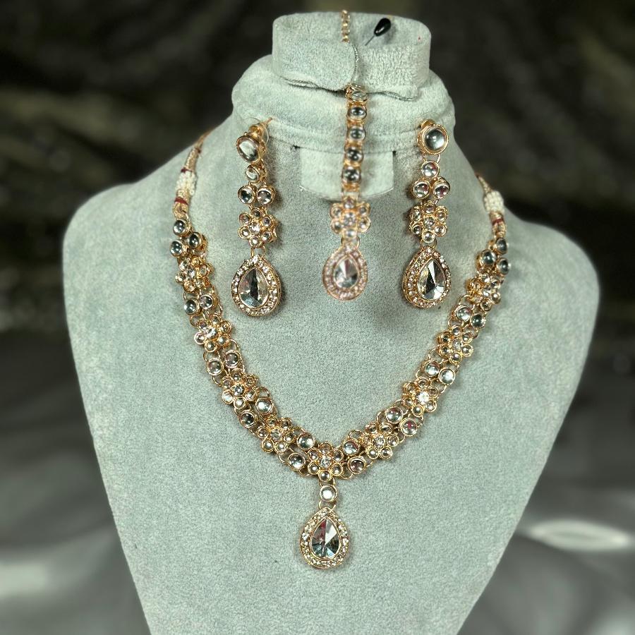 Kundan Necklace Gold And White Set