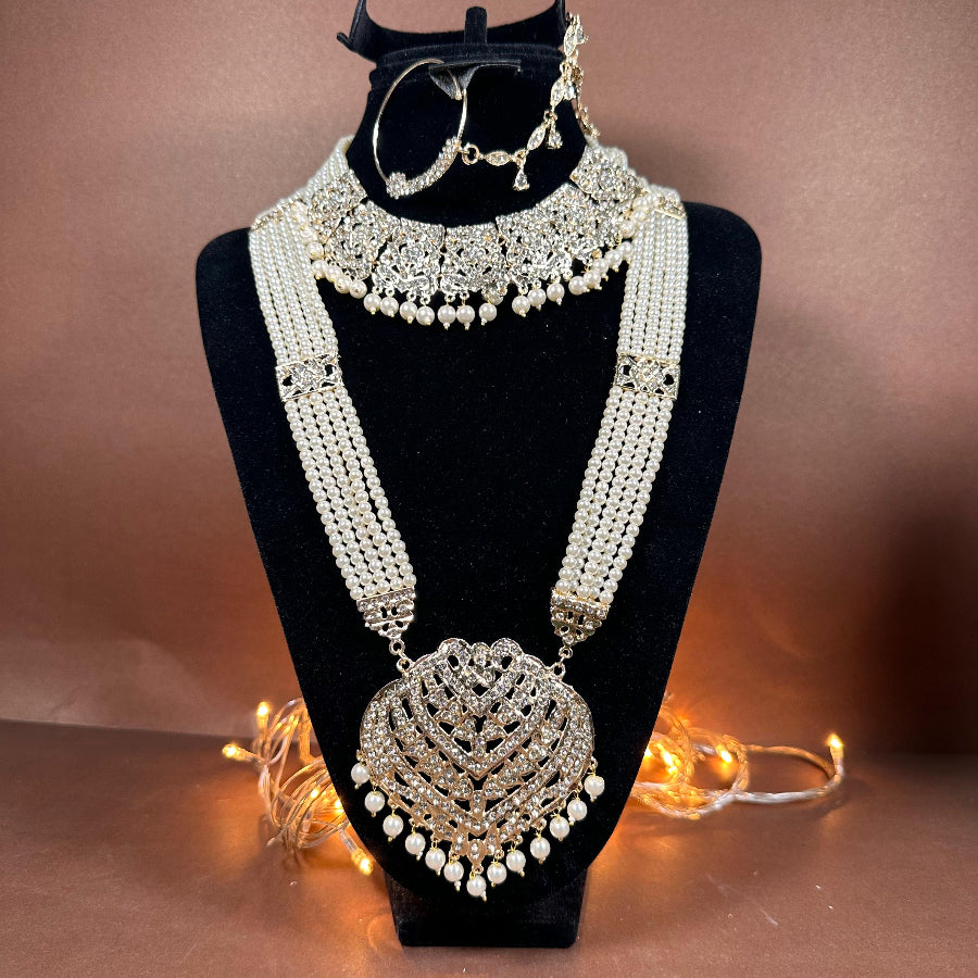 Mughal Inspired Bridal Set – Popular in Pakistan