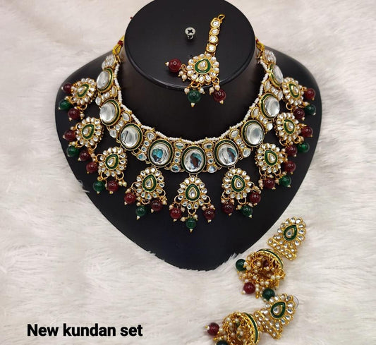 Mehreen Kundan Set