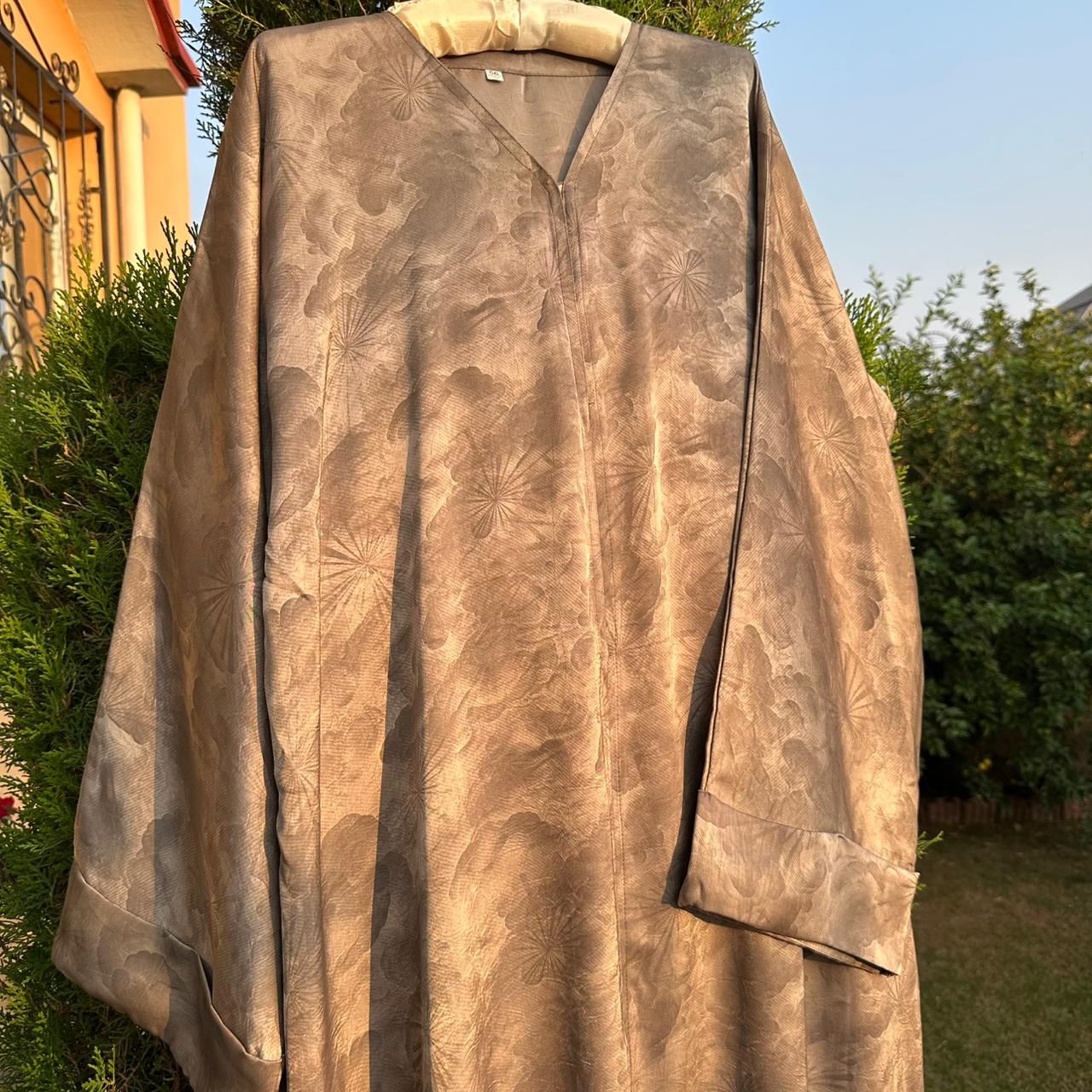 Earthy Bloom Abaya – Modern Modest Style